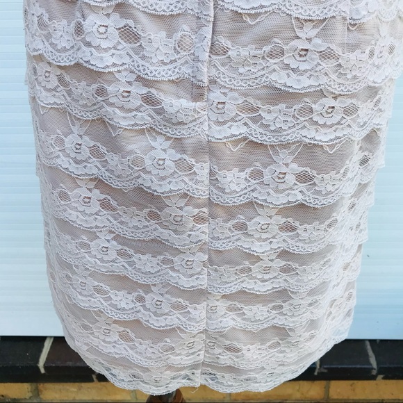 H&M Cream Lace Pencil Skirt Dressy Casual Size 6 - Picture 6 of 7